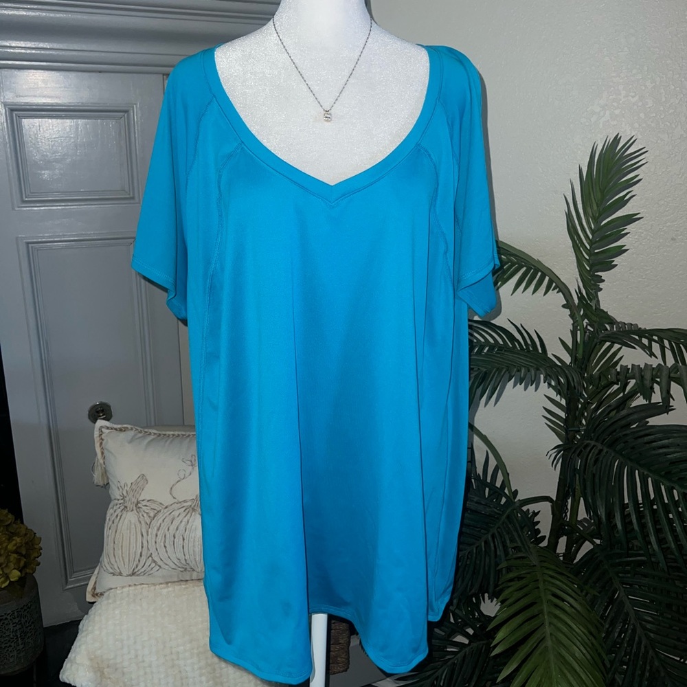 Livi Active Teal V-Neck Short Sleeve Top